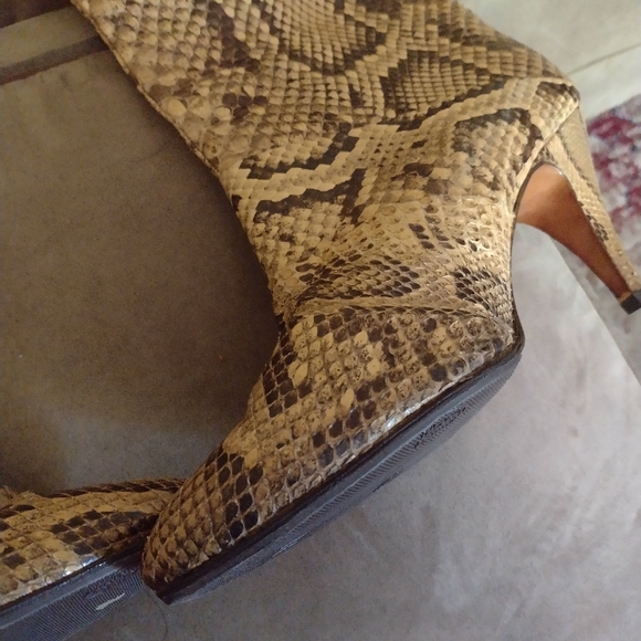 ROSINA FERRAGAMO SCHIAVONE Camel Brown Snakeskin Heeled Boot Size 8 GOOD - Picture 2 of 3